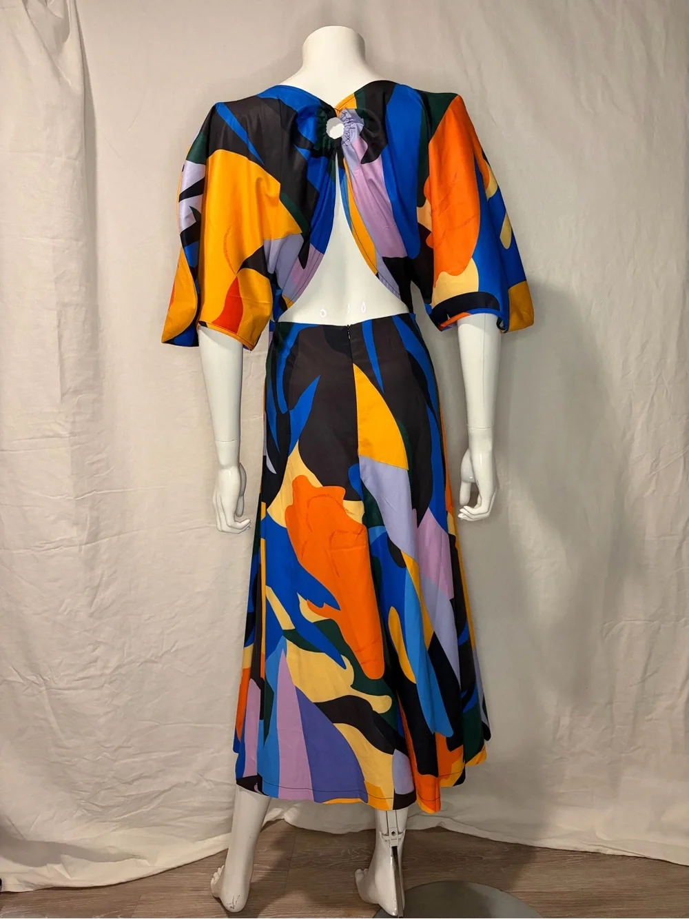 Rivir Abstract Print Midi Dress with Tie Front and Short Sleeves